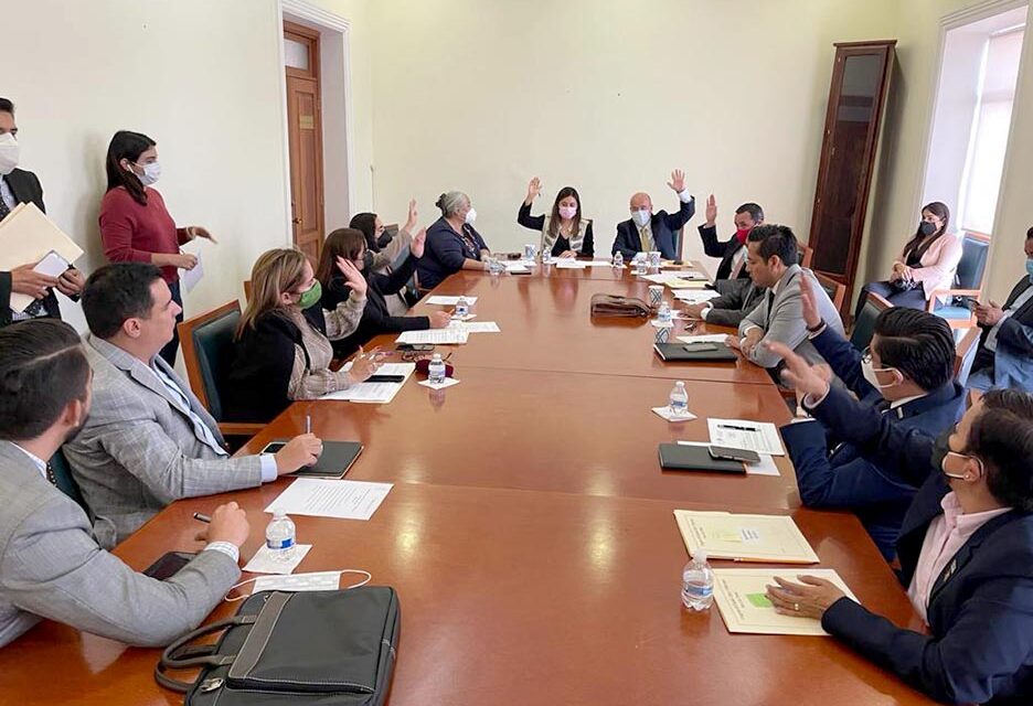 Aprueban comisiones declarar vacantes los cargos de fiscal general del estado, una magistratura supernumeraria del Poder Judicial y de titular de la CEEAV