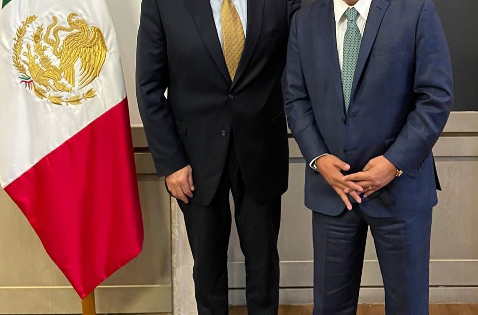 Se reúne Ricardo Gallardo con el secretario de gobernación Adán López Hernández
