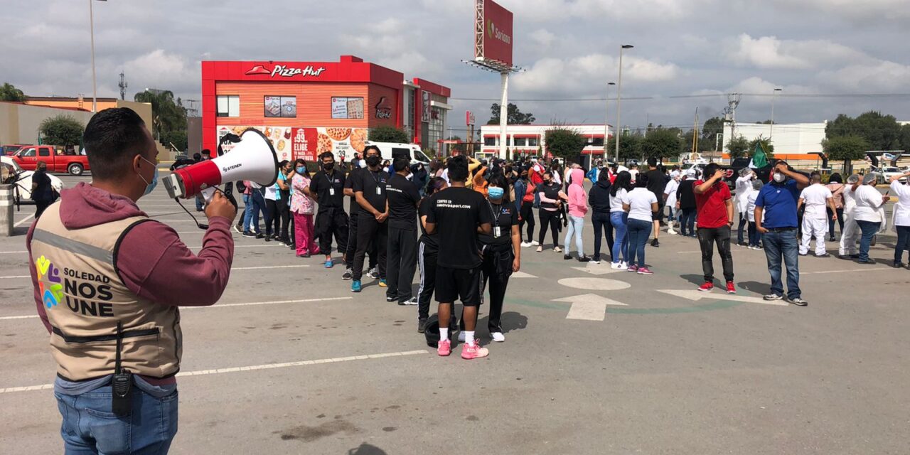 Protección Civil de Soledad efectúa simulacro de terremoto en plaza comercial