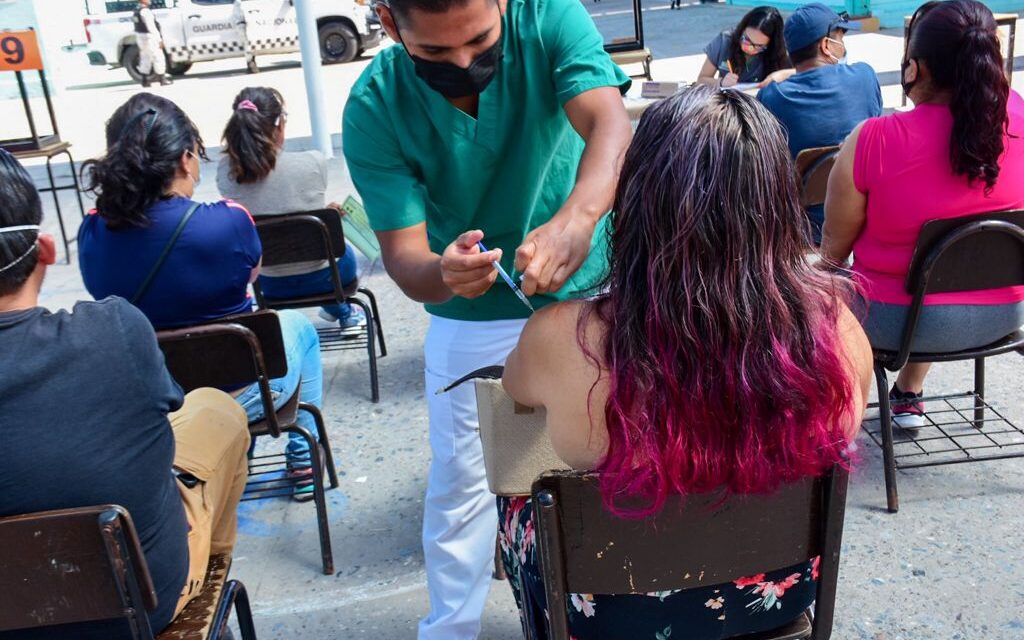 Población atiende con mucha civilidad la jornada de vacunación en Soledad