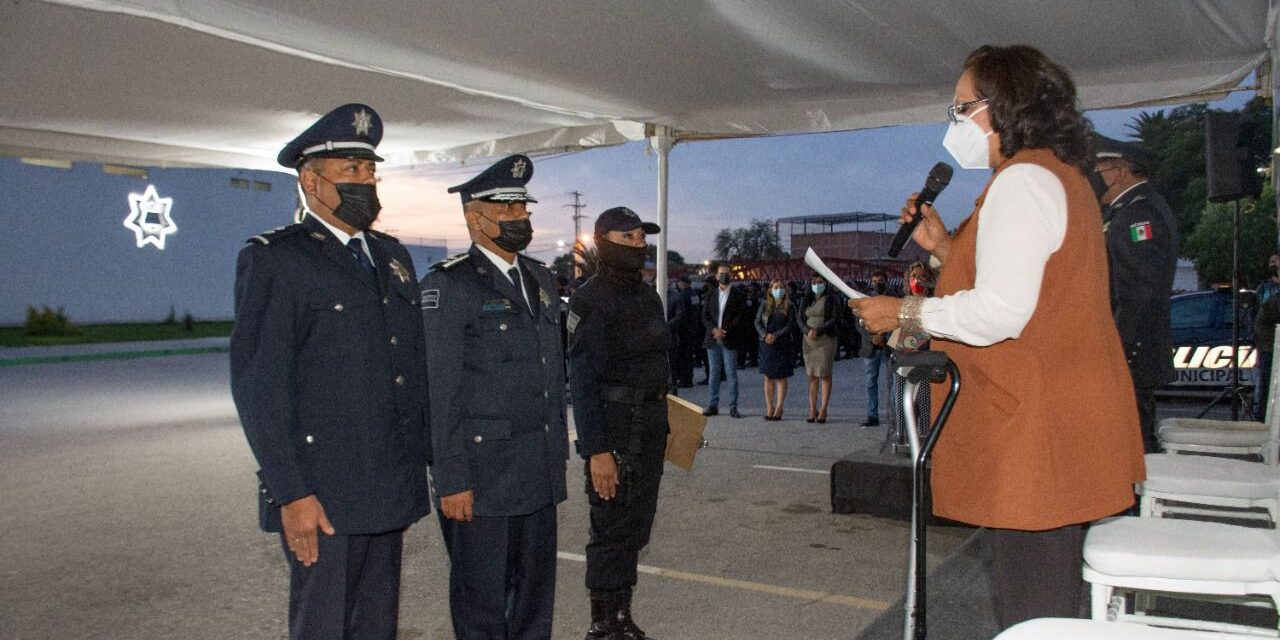 Alcaldesa de Soledad realiza ceremonia de cambio de mandos policiales