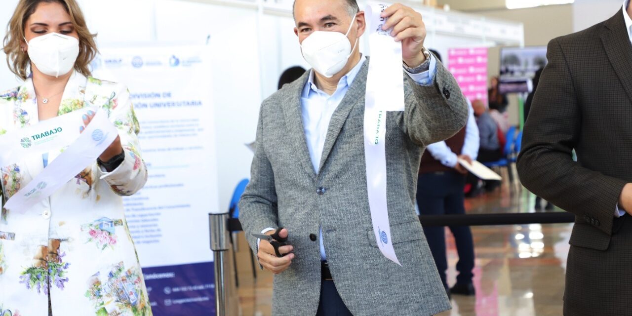 Fortalece vínculos Gobierno municipal para promover el empleo en SLP