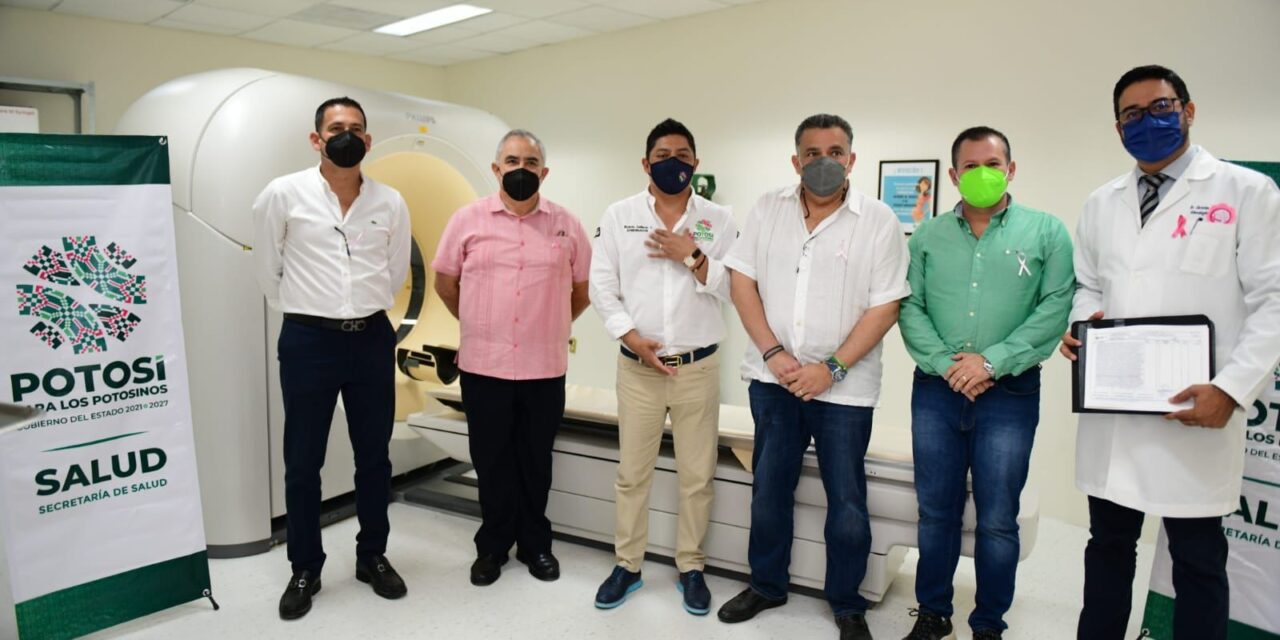 El gobernador Ricardo Gallardo entrega moderno tomógrafo a Ciudad Valles