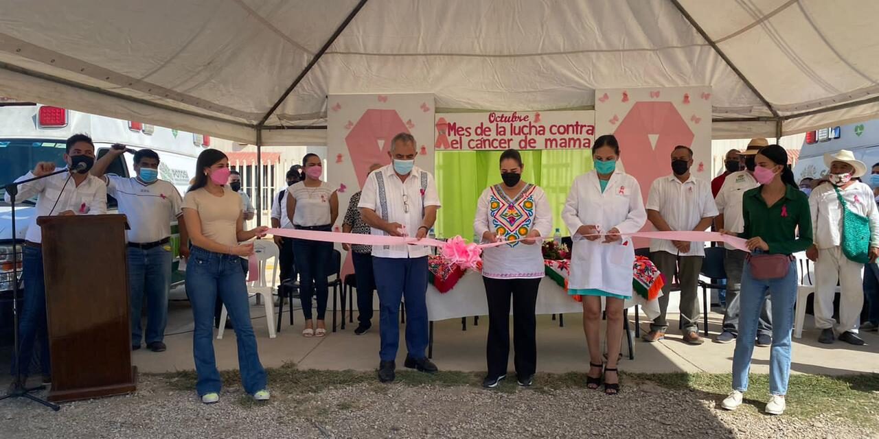 Entrega gobierno estatal dos ambulancias en Ébano