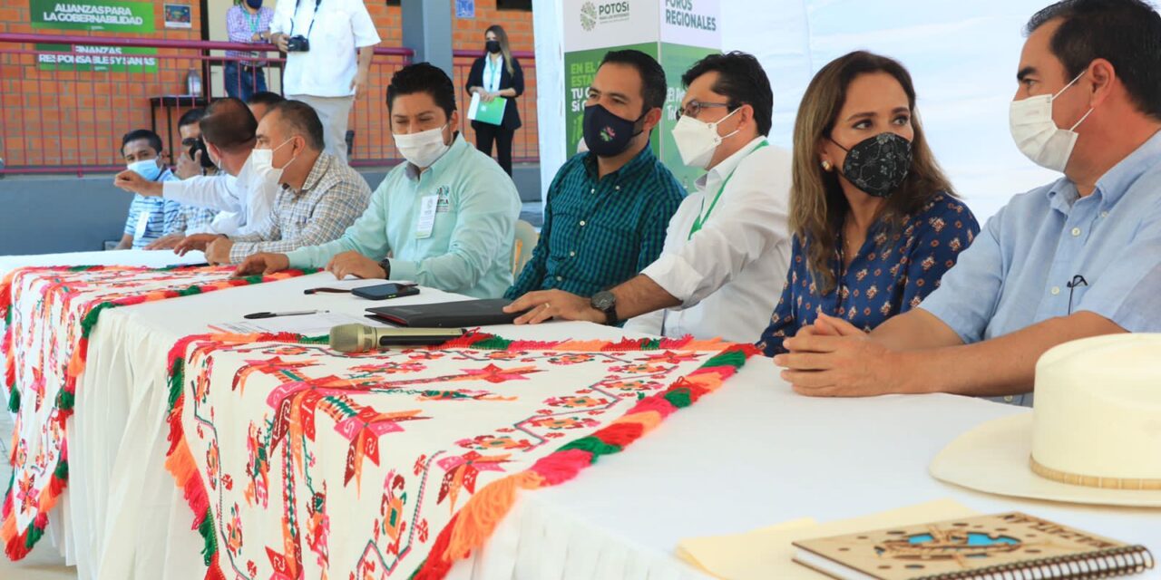 Gran participación ciudadana en Primer Foro Regional del PED, en Axtla