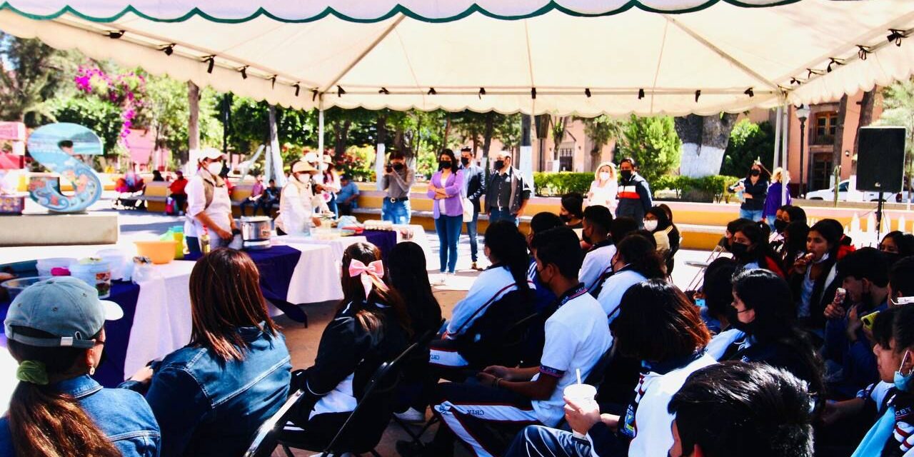 En Villa de Reyes hacen demostración de elaboración de alimentos con nopal y soya.