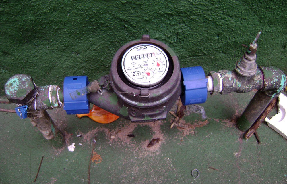 Medidores para verificar el consumo de agua del servicio doméstico serán instalados de forma gratuita.