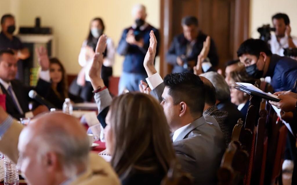 Alcalde Enrique Galindo cumple el compromiso de un nuevo panteón en Villa de Pozos