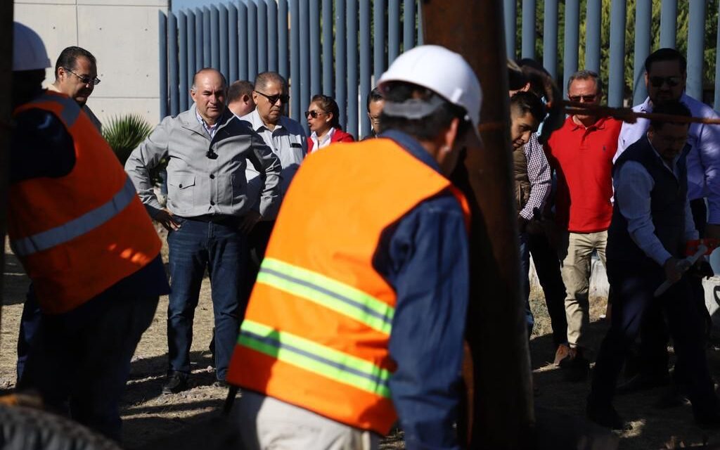Alcalde Enrique Galindo rehabilita pozo privado del estadio Lastras para sumarlo a la red de agua de los potosinos