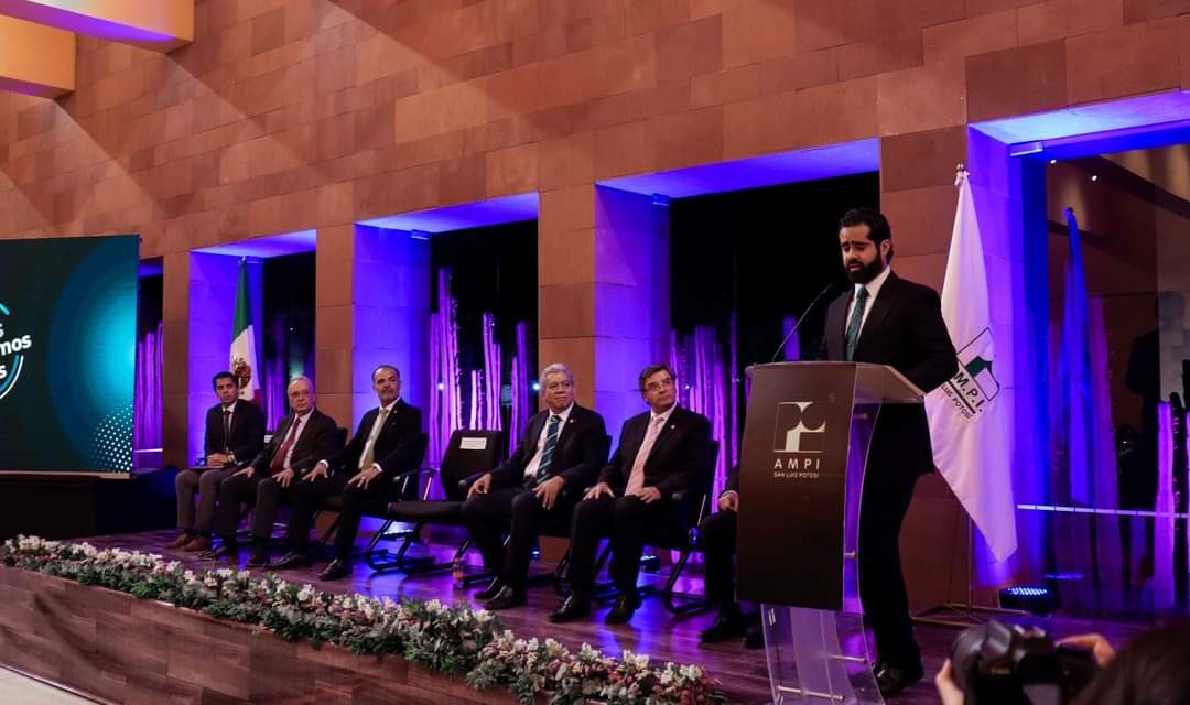 Habrá mayor sinergia con desarrolladores para generar vivienda de calidad en SLP: STPS