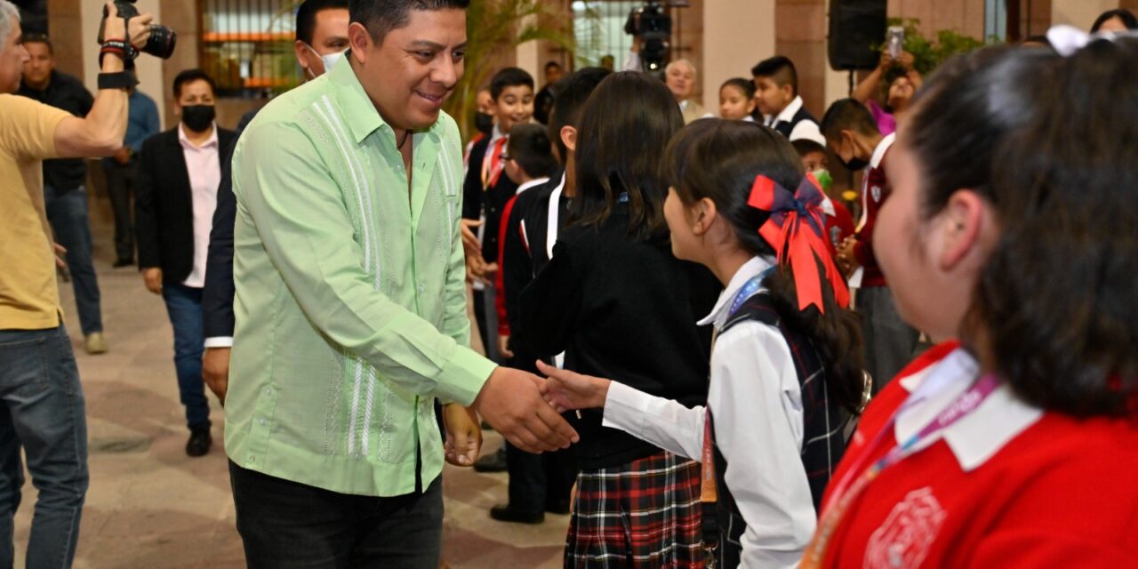 Nunca dejen de soñar: Ricardo Gallardo a niñas y niños del Parlamento 2023