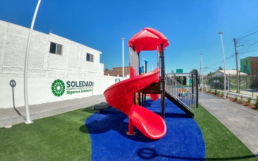 Inauguran parque urbano multifuncional Arcos de San Pedro