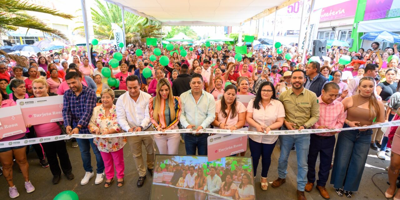 Ricardo Gallardo inaugura primera Clínica Rosa de la zona metropolitana