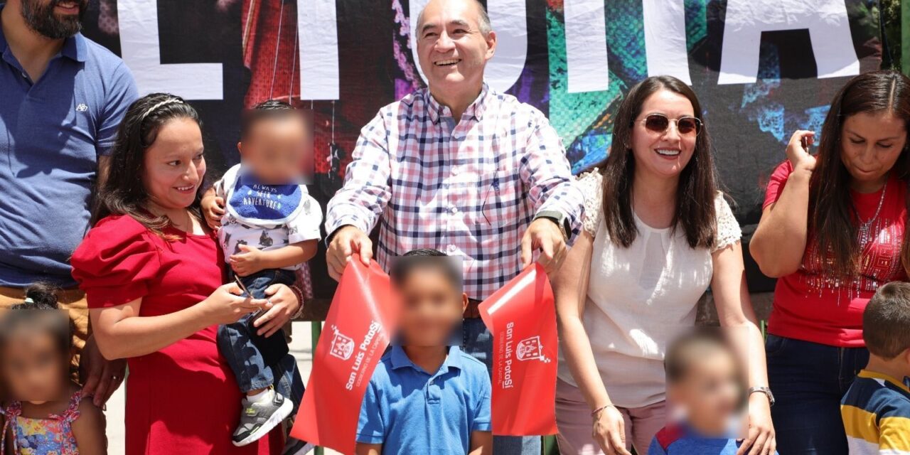 Alcalde Enrique Galindo inaugura la exposición “Detrás de una sonrisa”, sobre el trabajo con pacientes con labio paladar hendido