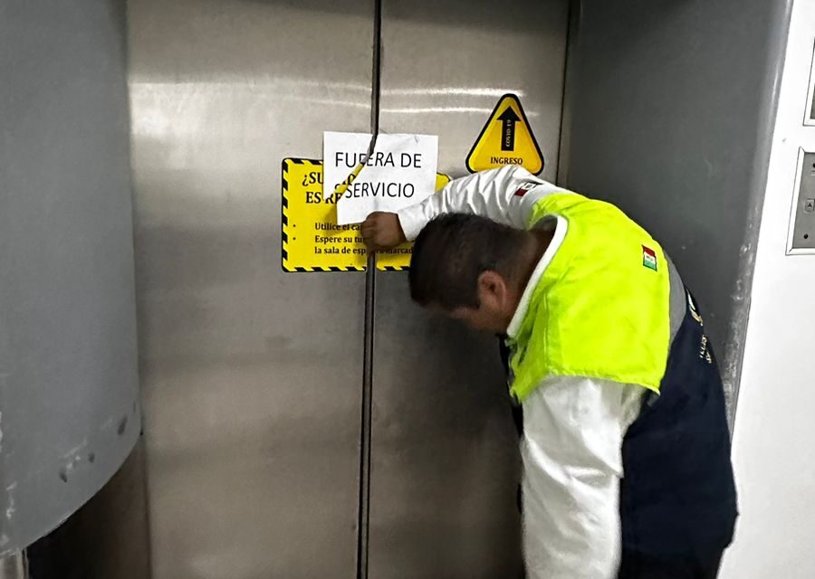 Descarta Protección Civil del Estado desplome de elevador en el IMSS