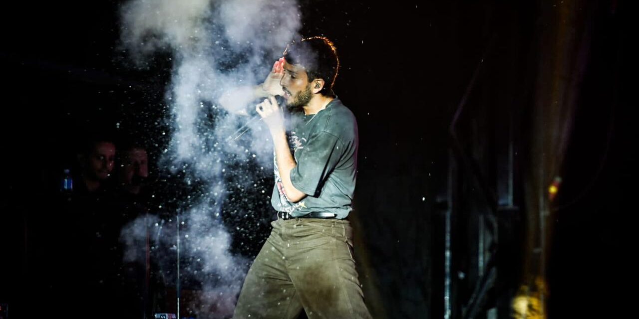El cantante colombiano le cantó con amor a los potosinos, en el Teatro del Pueblo