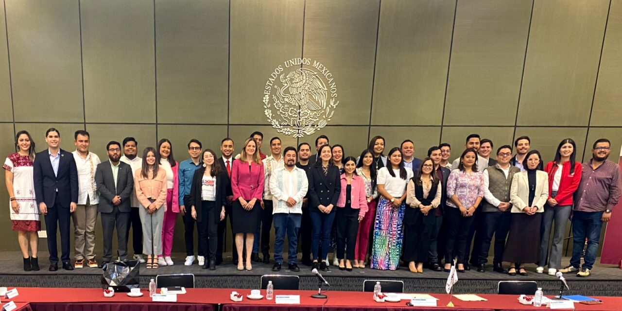 Participa San Luis Potosí en Encuentro Nacional de Apoyo a la Juventud