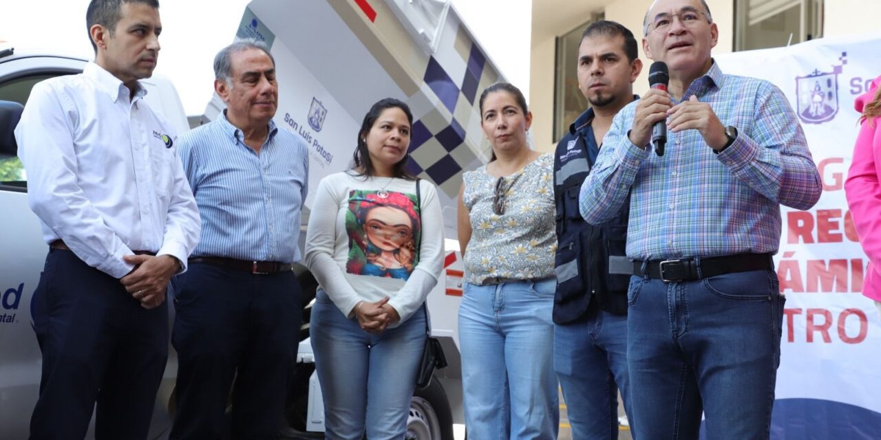 Alcalde Enrique Galindo puso en servicio nueva unidad para reforzar y agilizar la recolección de desechos en el Centro Histórico