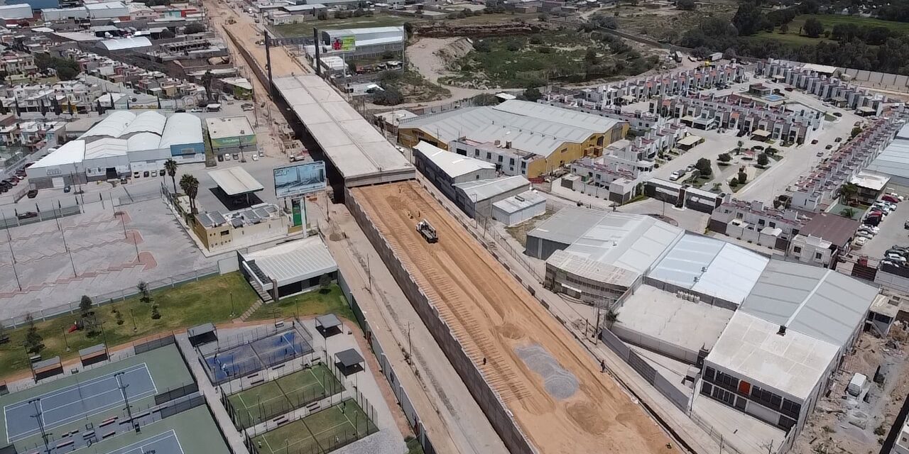 Puente de carretera a Rioverde con avance de más de 70 por ciento
