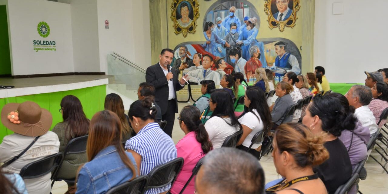 Servidores públicos de Soledad de G. S. reciben capacitación que fortalece la atención ciudadana