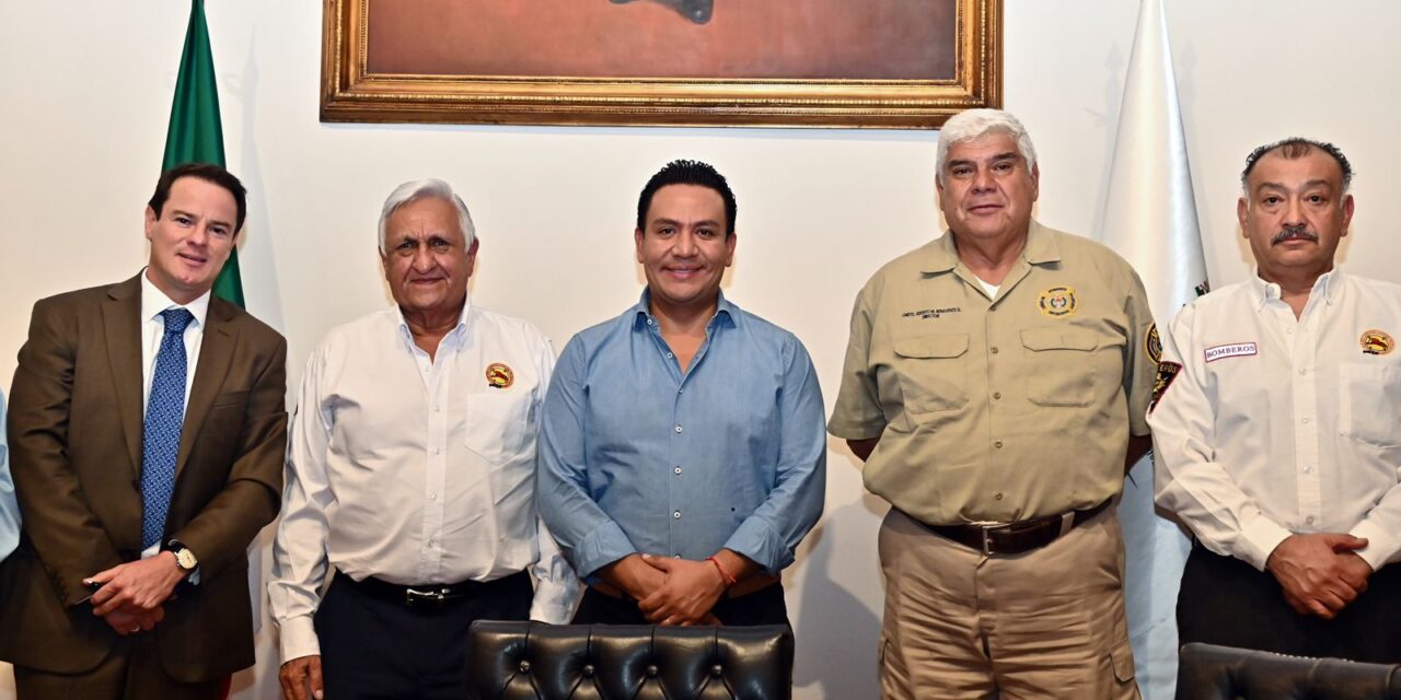 Gobierno estatal refrenda apoyo al cuerpo de bomberos
