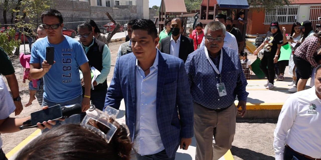 Anuncia Ricardo Gallardo rehabilitación de la primaria Rafael Ramírez en Villa de Pozos