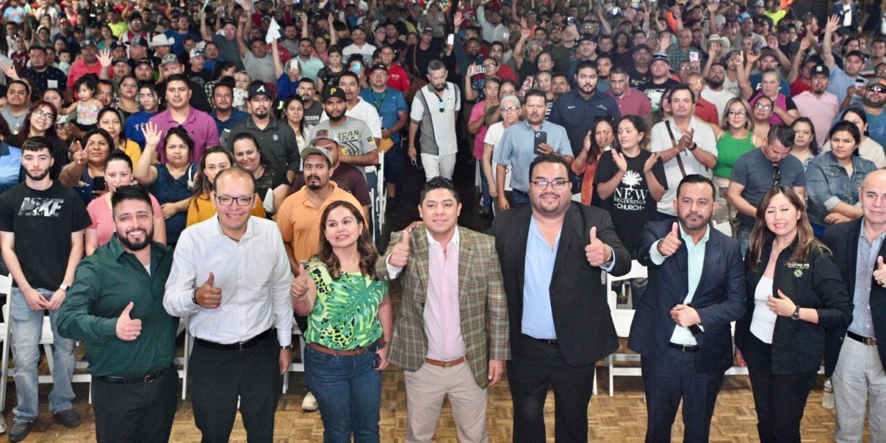 Ricardo Gallardo lleva apoyo a potosinos radicados en Dallas