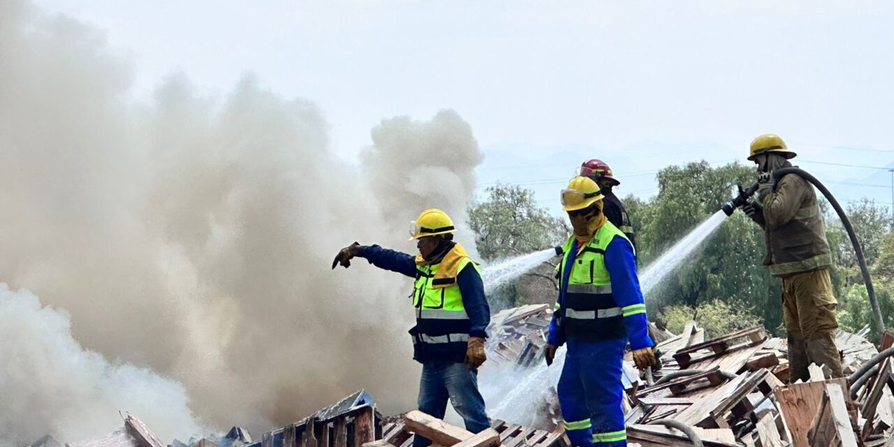 Gobierno estatal atiende incendio en Tarimera