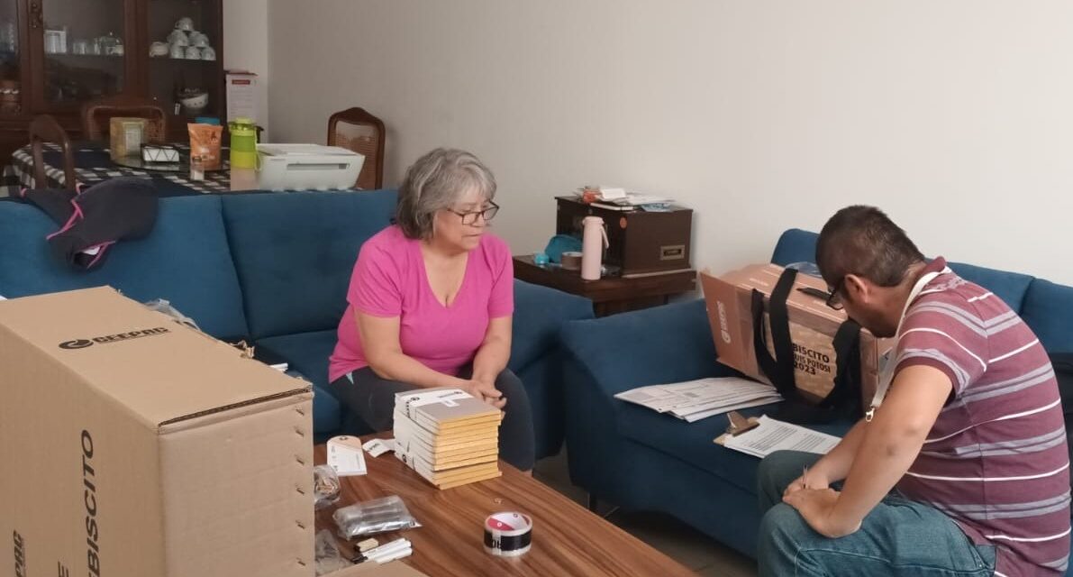 CEEPAC avanza en la distribución de paquetes de plebiscito