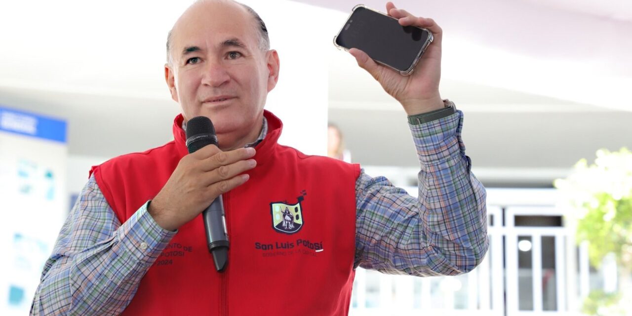 Alcalde Galindo expide la primera licencia exprés en construcción, como parte de la digitalización de la ciudad