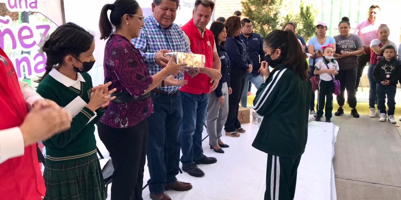 DIF Municipal entrega kits alimentarios del programa “Sí por una niñez sana” en Villa de Pozos
