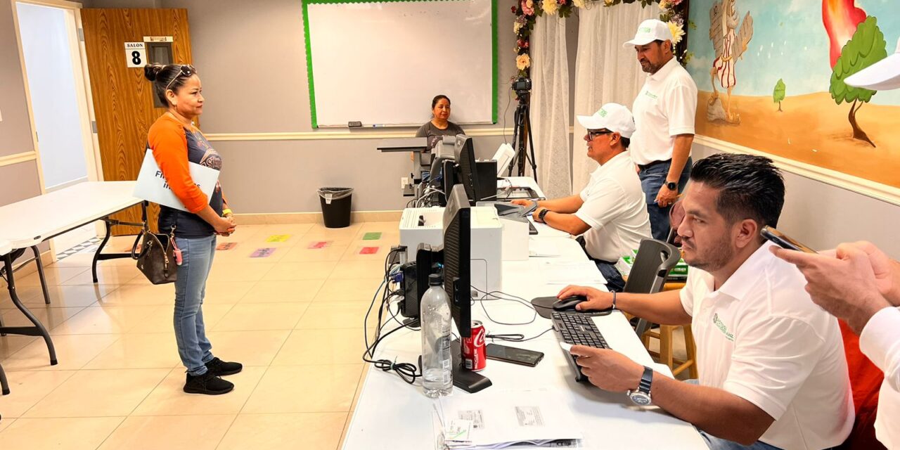 SEFIN entrega licencias gratuitas a potosinos radicados en Estados Unidos