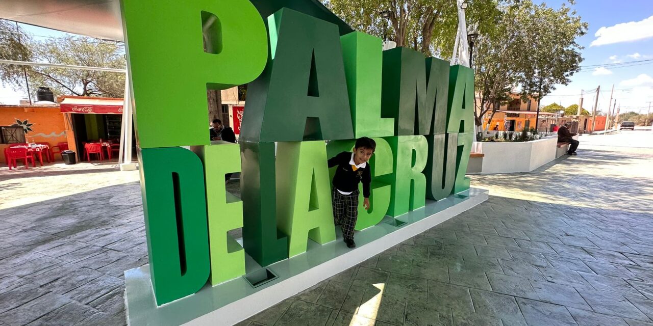 Familias de Palma de la Cruz en Soledad, estrenan vanguardista plaza principal