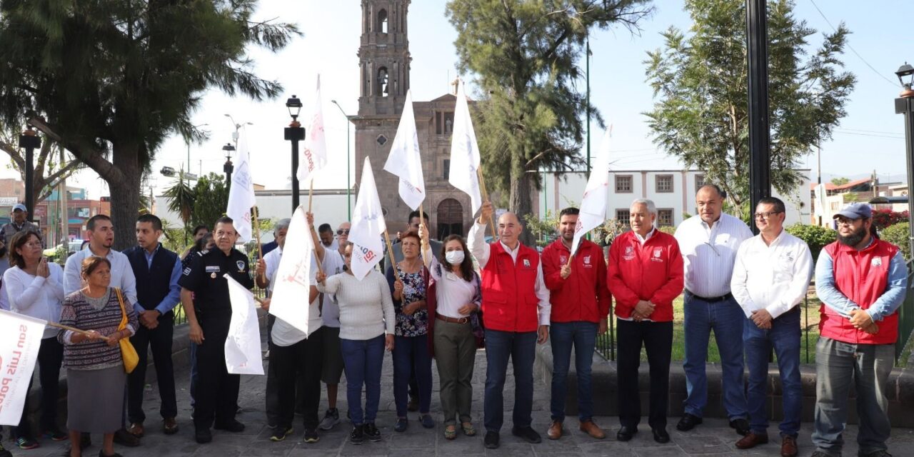En el Día de Talacha, el Gobierno de la Capital limpia, reforesta y embellece la avenida Himno Nacional