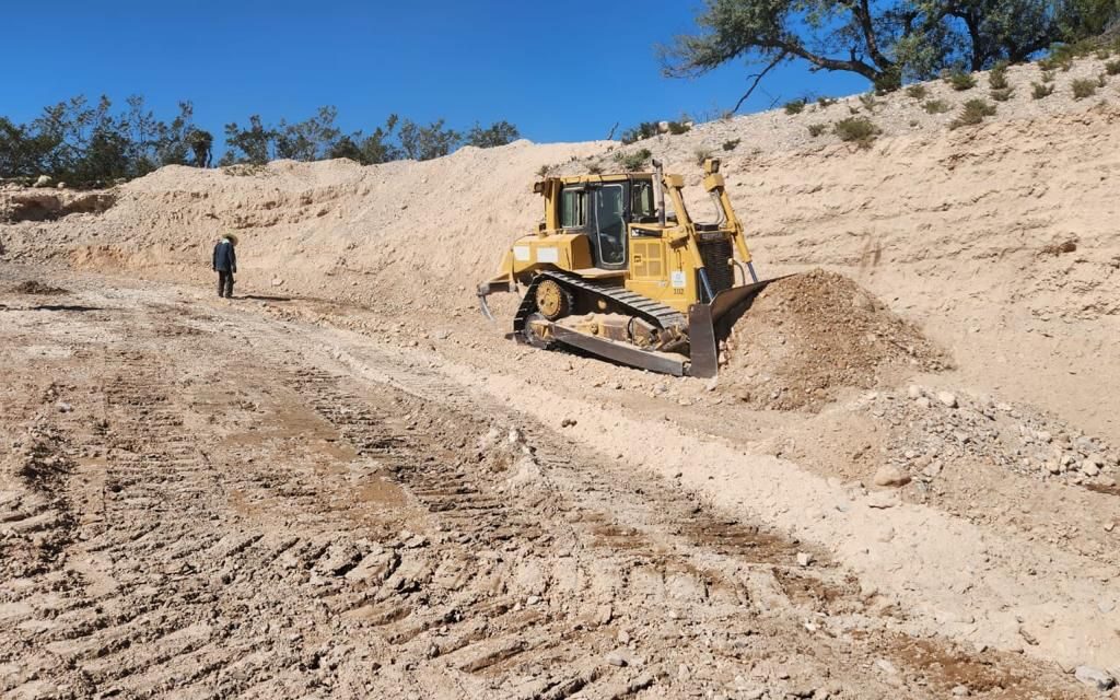 Gobierno de la Capital concluye rehabilitación de bordo de abrevadero en la comunidad Los Urbanos