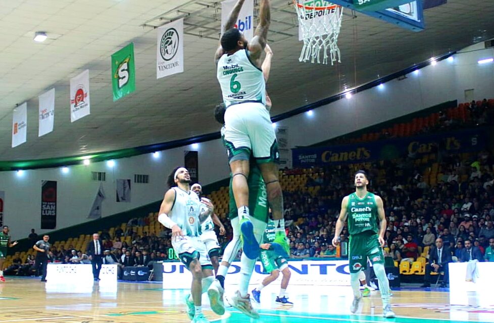 Santos de Potosí evita la eliminación en tercer juego de playoffs  y le gana a Abejas de León