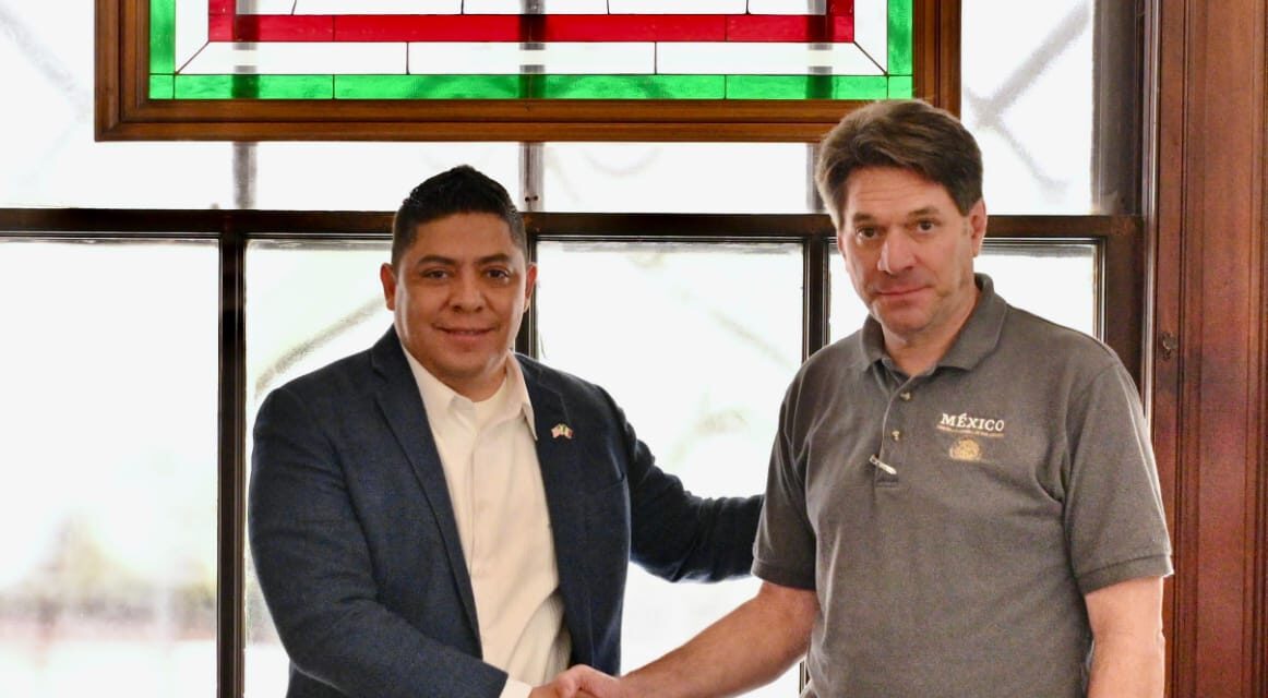 Lleva Ricardo Gallardo Feria de Servicios a potosinos en San Antonio, Texas