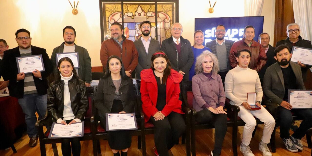 Gobierno de la Capital entrega premios municipales de fotografía y pintura 2023