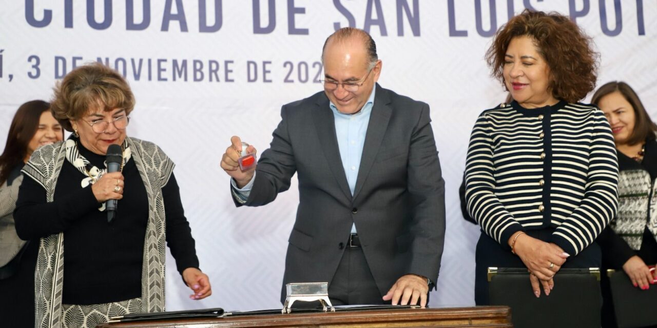 En conmemoración de la Fundación de San Luis Capital, Alcalde Galindo cancela timbre postal