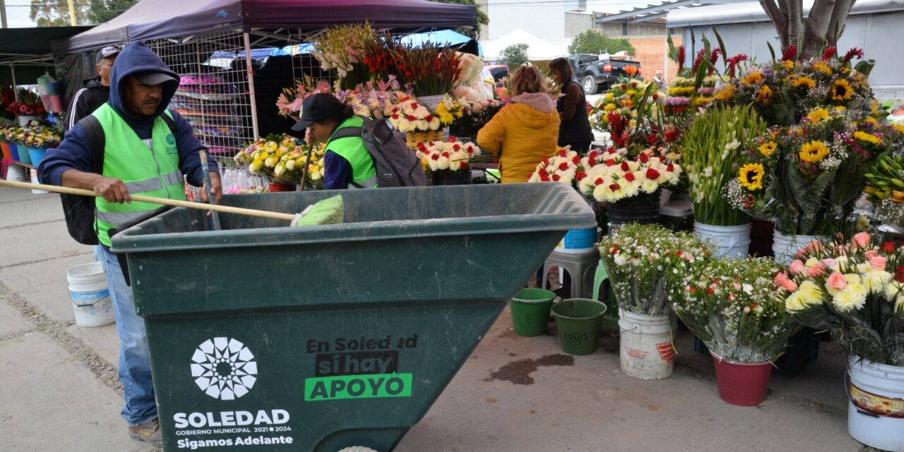 Ardua y permanente labor de limpieza en panteones municipales, tras Día de Muertos