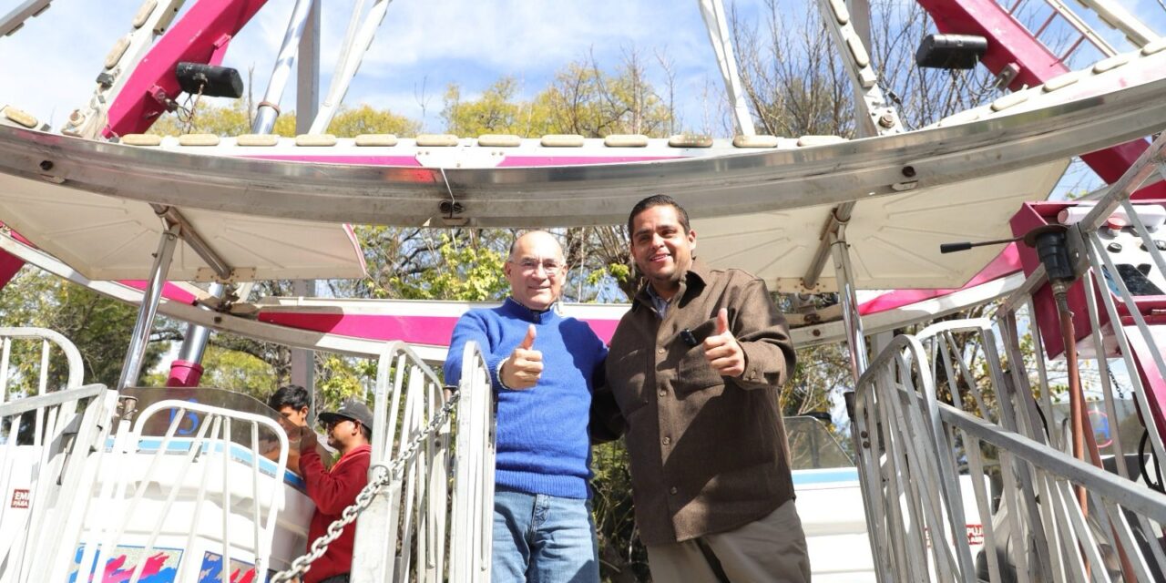 Alcalde Enrique Galindo invita a las familias potosinas a la rueda de la fortuna en la Alameda Juan Sarabia