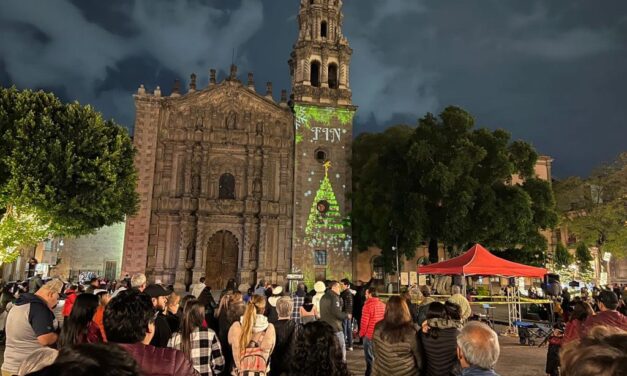 Gobierno lleva con éxito la navidad al Centro Histórico