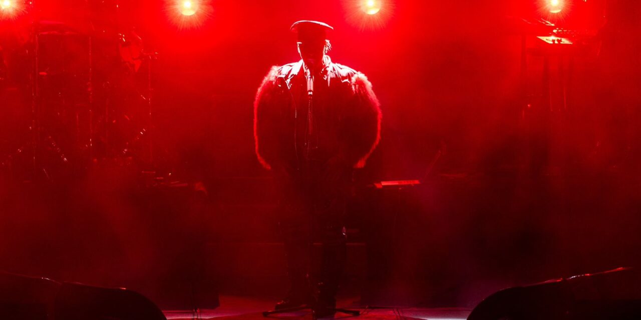 Rotundo éxito el concierto de Till Lindemann en el Centro de las Artes