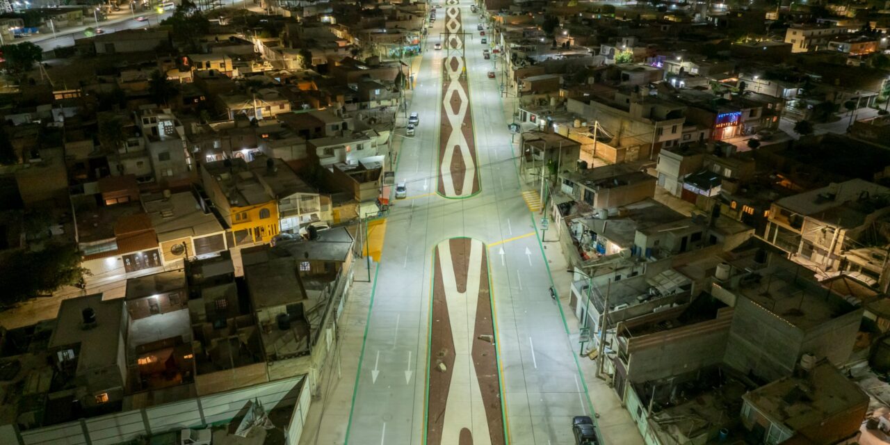 Ricardo Gallardo inaugura Avenida de las Torres
