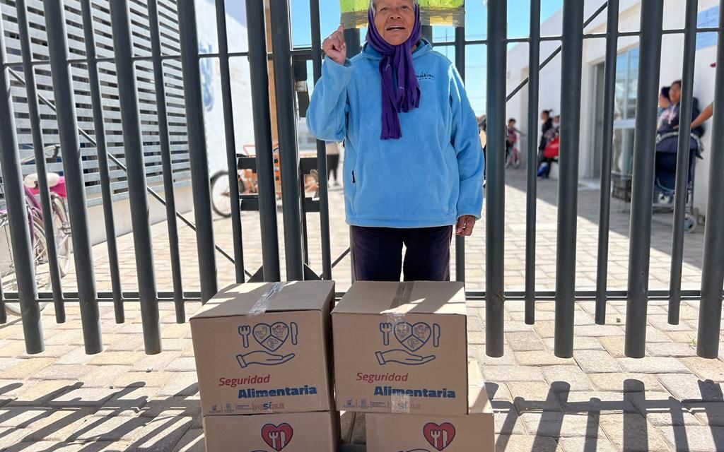 Gobierno de la Capital complementa la alimentación de más de 3 mil familias, con kits nutritivos