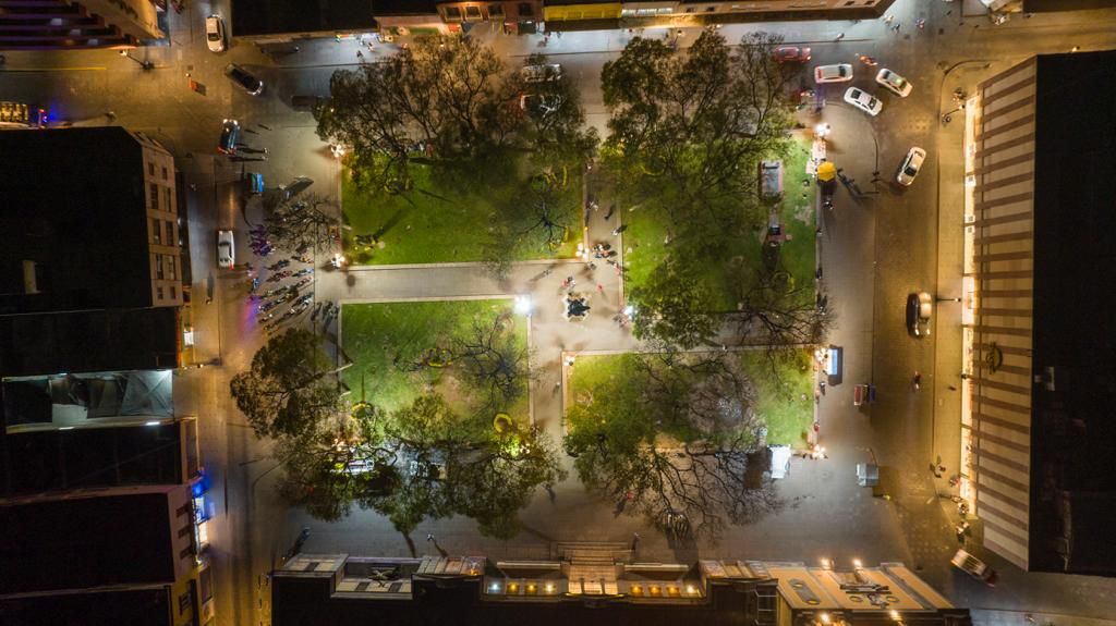 Gobierno de la Capital mejora iluminación en el emblemático jardín de San Juan de Dios