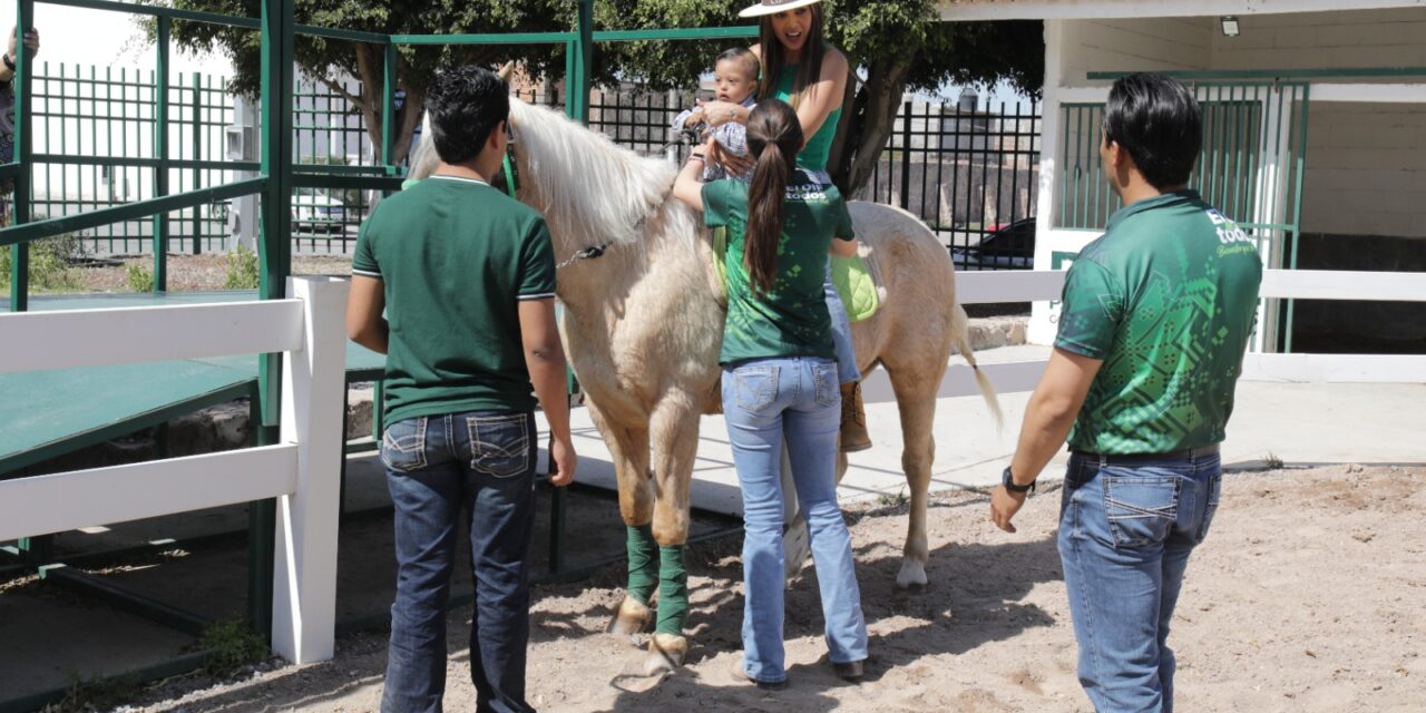Centro de Equinoterapia del DIF estatal cosecha éxitos durante primer año