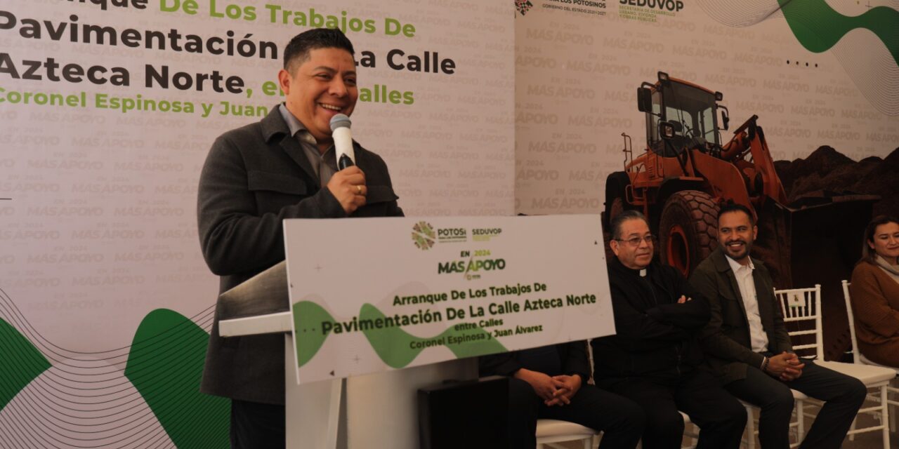 Arranca Ricardo Gallardo pavimentación de la calle Azteca Norte