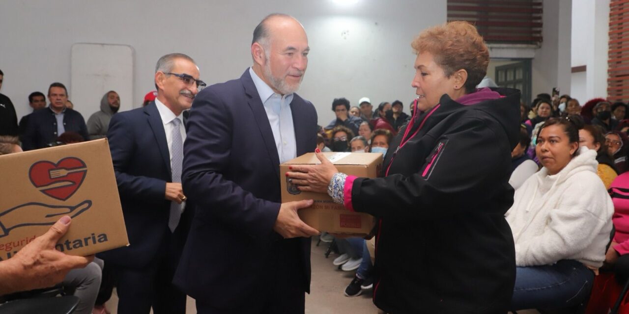 En el norte de la Capital, Alcalde Galindo entrega Paquetes Alimentarios en beneficio de más de 2 mil potosinos