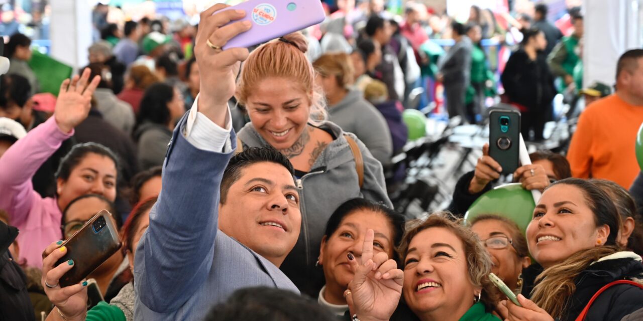Gobierno estatal atiende crisis de agua en apoyo a las familias